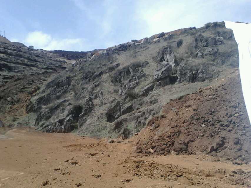 壩坡防浪護坡土工膜施工過程 土工膜價格貴嗎？
