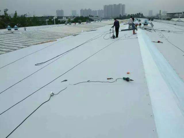 土工膜在水庫斜墻防滲需要具備哪些要點才能施工呢？